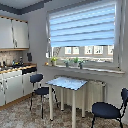 Gemuetliche Dachgeschosswohnung Mit Balkon In Apartment *