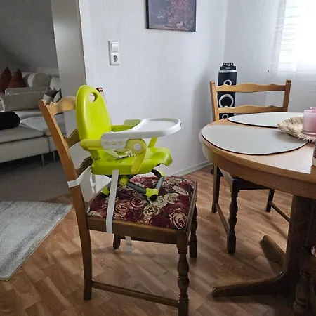 Gemuetliche Dachgeschosswohnung Mit Balkon In * דורטמונד