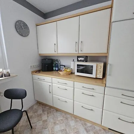 Апартаменты Gemuetliche Dachgeschosswohnung Mit Balkon In