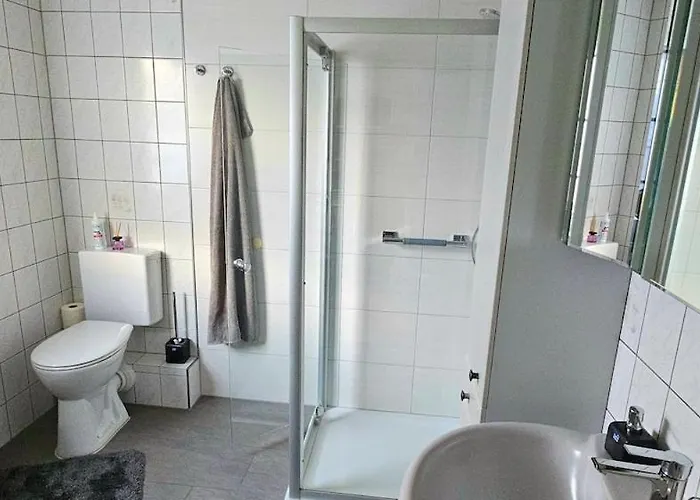 Lejlighed Gemuetliche Dachgeschosswohnung Mit Balkon In *