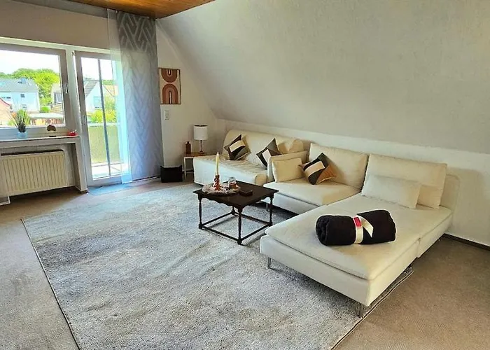 Gemuetliche Dachgeschosswohnung Mit Balkon In Lejlighed Dortmund